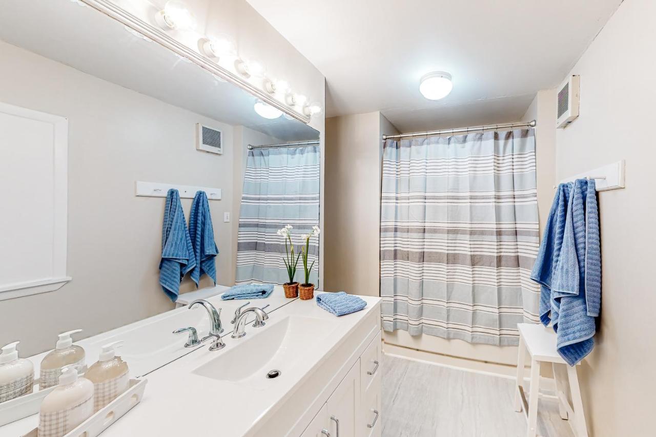 Вилла Maplewood Manor - Unit 2 Колчестер Экстерьер фото